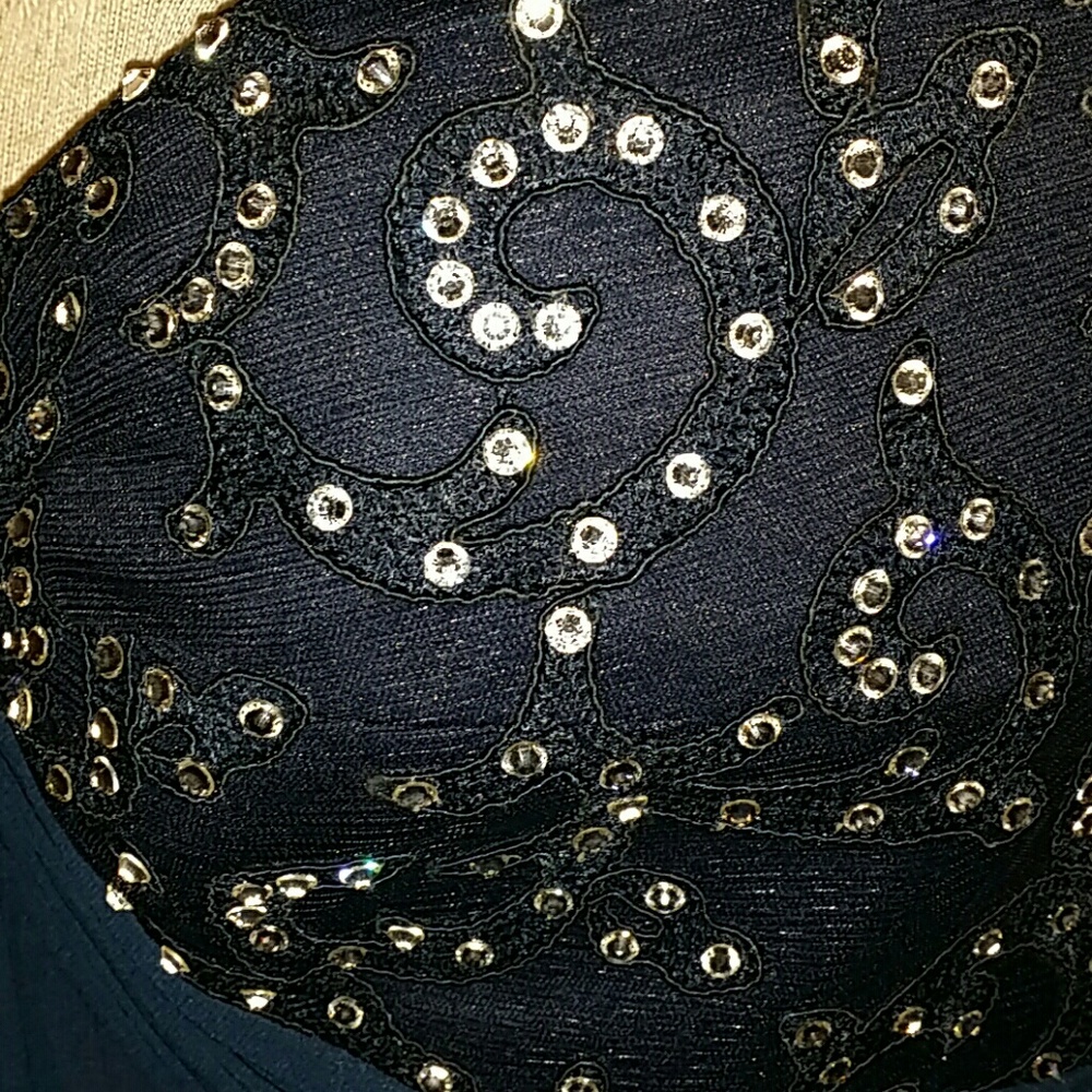 Dress - Picture 3 of 4